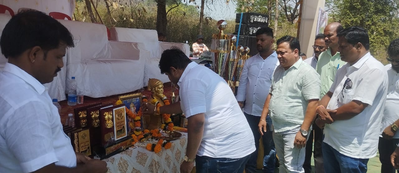 नागोठण्यात ‘ग्रामीण प्रीमियर लीग २०२६’चा जल्लोषात शुभारंभ; क्रिकेटप्रेमींसाठी दोन दिवसांची क्रीडा मेजवानी!